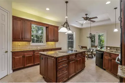 3155 Santorini Ct, Naples, FL 34119 - Photo 5