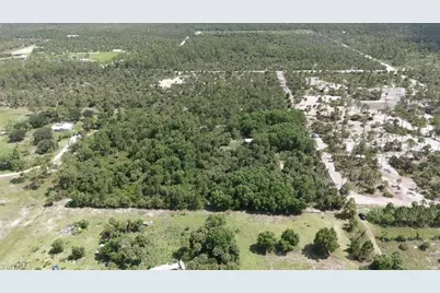 630 Pioneer Trl, Naples, FL 34117 - Photo 3
