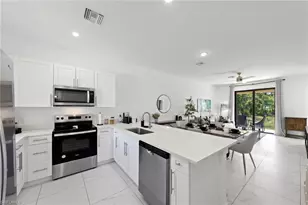 907 Homestead Rd S, Lehigh Acres, FL 33974 - Photo 7