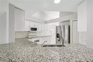 349 Dover Pl, Naples, FL 34104 - Photo 9
