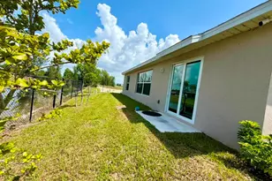 4104 NE 12th Ct, Cape Coral, FL 33909 - Photo 35