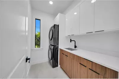 1209 NE 15th Ter, Cape Coral, FL 33909 - Photo 25