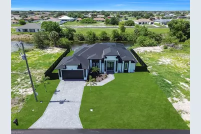 1209 NE 15th Ter, Cape Coral, FL 33909 - Photo 5