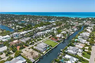 555 17th Ave S, Naples, FL 34102 - Photo 1