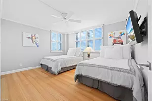 10691 Gulf Shore Dr, Naples, FL 34108 - Photo 25