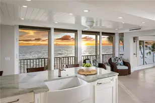 1285 Gulf Shore Blvd N, Naples, FL 34102 - Photo 3