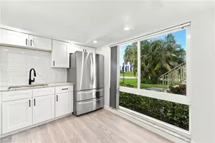379 Palm Dr, Naples, FL 34112 - Photo 9