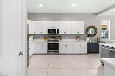 4208 Hampton Ln, Naples, FL 34119 - Photo 13