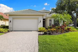 4208 Hampton Ln, Naples, FL 34119 - Photo 3