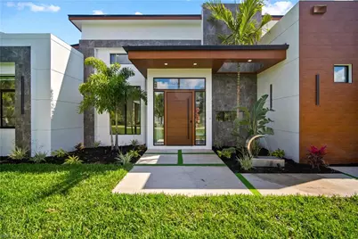 390 3rd St NW, Naples, FL 34120 - Photo 5
