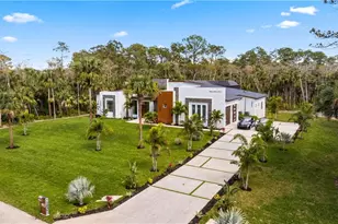 390 3rd St NW, Naples, FL 34120 - Photo 3