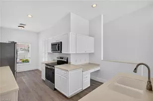 25058 Peacock Ln, Naples, FL 34114 - Photo 5