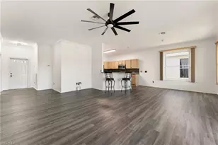 223 Stanhope Cir, Naples, FL 34104 - Photo 7