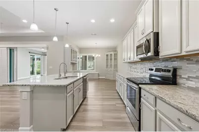 10240 Avonleigh Dr, Bonita Springs, FL 34135 - Photo 19