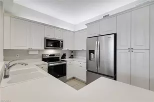 460 Launch Cir, Naples, FL 34108 - Photo 9
