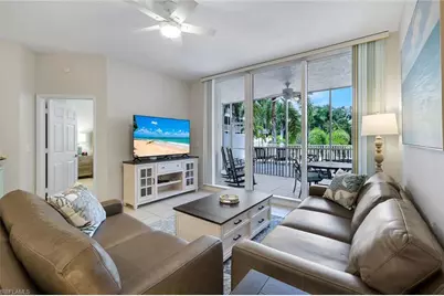 460 Launch Cir #202, Naples, FL 34108 - Photo 3