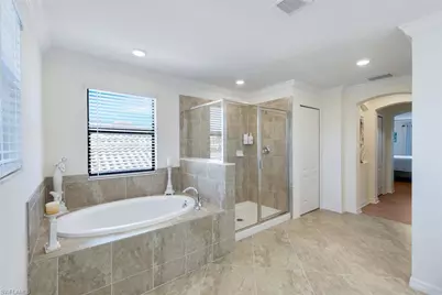 9250 Shadow Oak Ln, Naples, FL 34120 - Photo 25