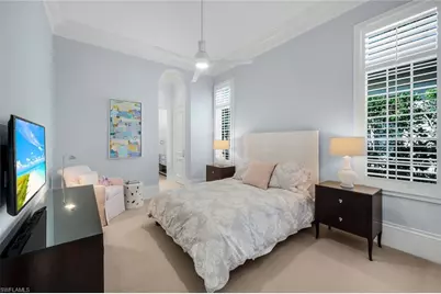 2048 Isla Vista Ln E, Naples, FL 34105 - Photo 33