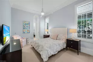 2048 Isla Vista Ln E, Naples, FL 34105 - Photo 33