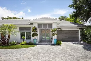 2036 Laguna Way, Naples, FL 34109 - Photo 33