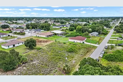 4212 9th St SW, Lehigh Acres, FL 33976 - Photo 5