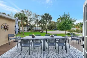 231 16th St NE, Naples, FL 34120 - Photo 15