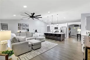 231 16th St NE, Naples, FL 34120 - Photo 5