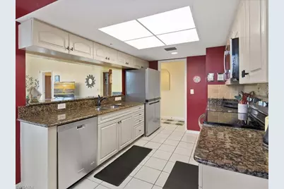 5550 Heron Point Dr #105, Naples, FL 34108 - Photo 7