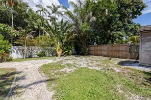 1248 Frank Whiteman Blvd, Naples, FL 34103 - Photo 23