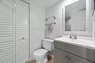 5212 Cedarbend Dr, Fort Myers, FL 33919 - Photo 9