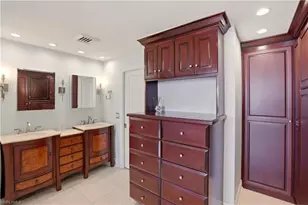4001 Gulf Shore Blvd N, Naples, FL 34103 - Photo 15