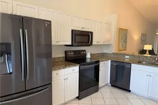 9009 Michael Cir, Naples, FL 34113 - Photo 5