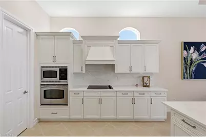 8950 Shenendoah Cir, Naples, FL 34113 - Photo 23