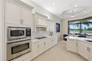8950 Shenendoah Cir, Naples, FL 34113 - Photo 21