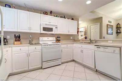4070 10th Ave SE, Naples, FL 34117 - Photo 11