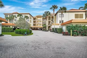 6820 Pelican Bay Blvd, Naples, FL 34108 - Photo 31