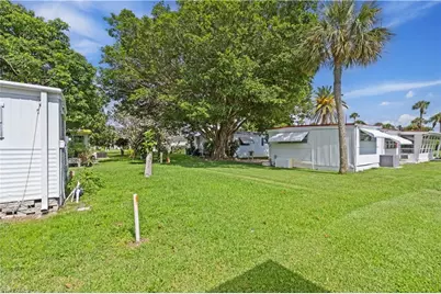 510 Menton Ln, Naples, FL 34112 - Photo 27