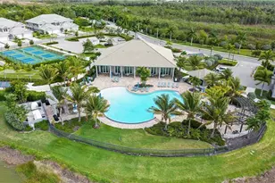 178 Indies Dr E, Naples, FL 34114 - Photo 3