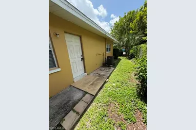 4319 Golden Gate Pkwy, Naples, FL 34116 - Photo 5