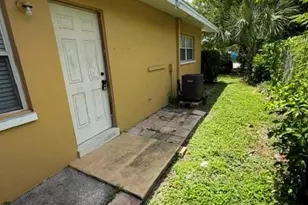 4319 Golden Gate Pkwy, Naples, FL 34116 - Photo 5