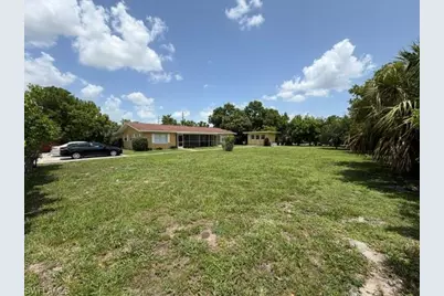 4319 Golden Gate Pkwy, Naples, FL 34116 - Photo 23