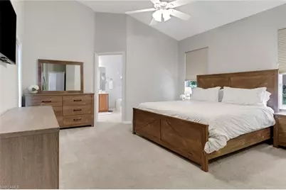 6773 Southern Oak Ct, Naples, FL 34109 - Photo 17