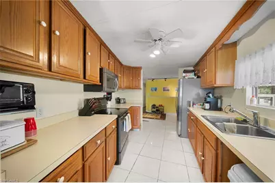 11170 Ballweg Ln, Fort Myers, FL 33908 - Photo 11