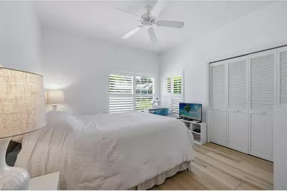 5900 Fountain Dr, Naples, FL 34119 - Photo 15