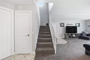 5661 Cove Cir, Naples, FL 34119 - Photo 17