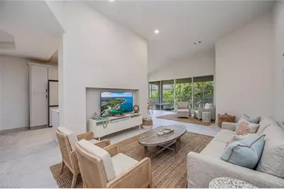 7128 Timberland Cir #201, Naples, FL 34109 - Photo 5