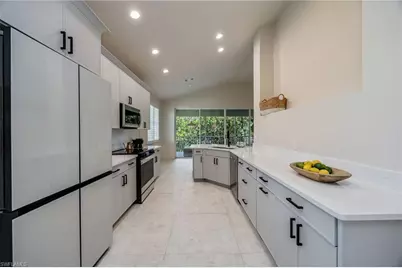 7128 Timberland Cir #201, Naples, FL 34109 - Photo 9