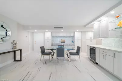 4001 Gulf Shore Blvd N #702, Naples, FL 34103 - Photo 9