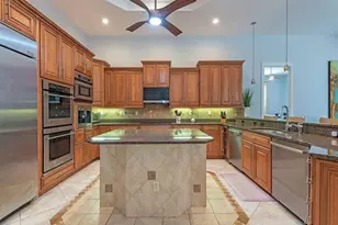 14636 Beaufort Cir, Naples, FL 34119 - Photo 5
