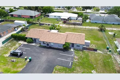 1940 48th St SW, Naples, FL 34116 - Photo 5